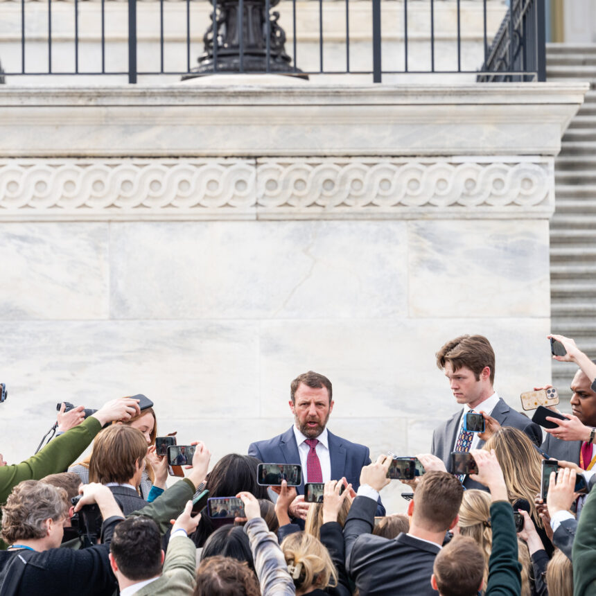 08dc-mullin-twvz-mediumSquareAt3X