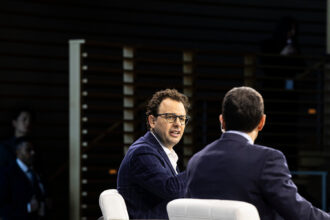 09biz-anthropic-pzwb-mediumSquareAt3X-6