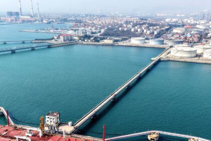 10BIZ-IRAN-CHINA-OIL-zbwl-mediumSquareAt3X