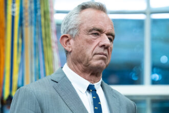 10dc-rfk-topart-fhpv-mediumSquareAt3X