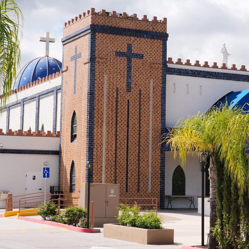 10xp-bishop-thcj-mediumSquareAt3X