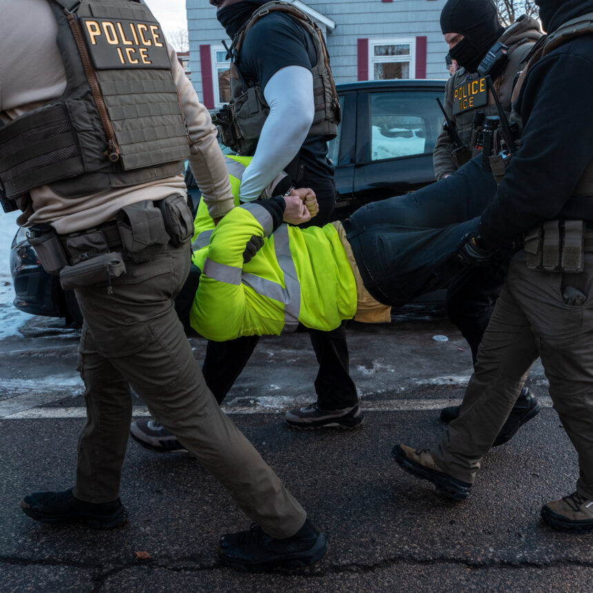 11DC-GOP-IMMIG-fktw-mediumSquareAt3X