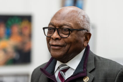 12DC-CLYBURN-pzbl-mediumSquareAt3X