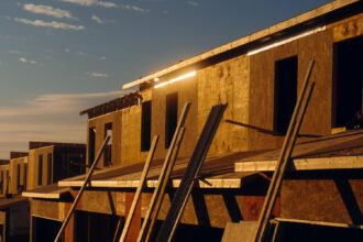 12DC-CONG-HOUSING-hbpf-mediumSquareAt3X