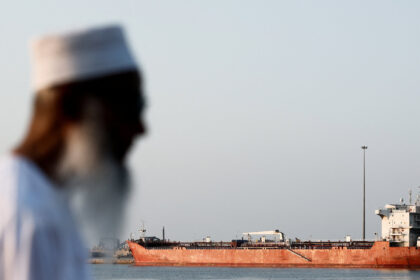 12DC-IRAN-STRAIT-hgzk-mediumSquareAt3X-4