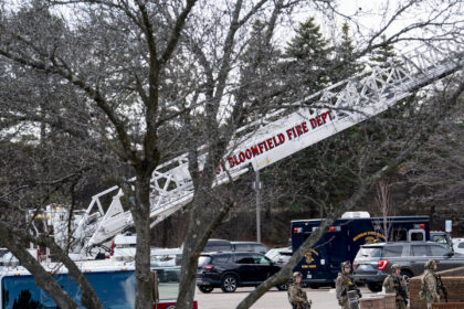 13nat-synagogue-inside-kfbl-mediumSquareAt3X-5