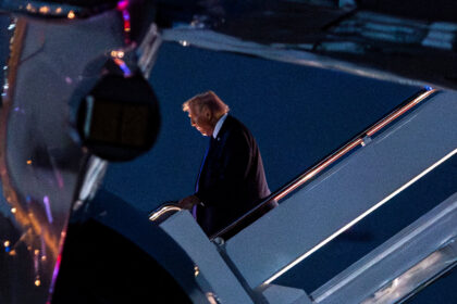 15dc-trump-econ-vqpw-mediumSquareAt3X-8