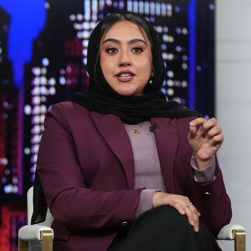 15pol-democrats-illinois1-hgvf-mediumSquareAt3X-4