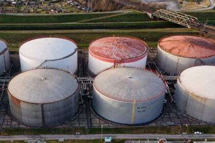 16biz-oil-gas-stocks-alert-qlcz-mediumSquareAt3X