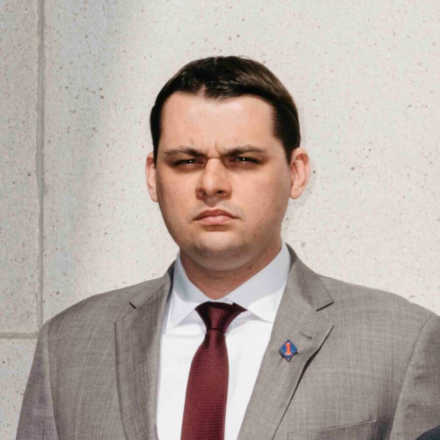 16dc-caldwell-qbtg-mediumSquareAt3X