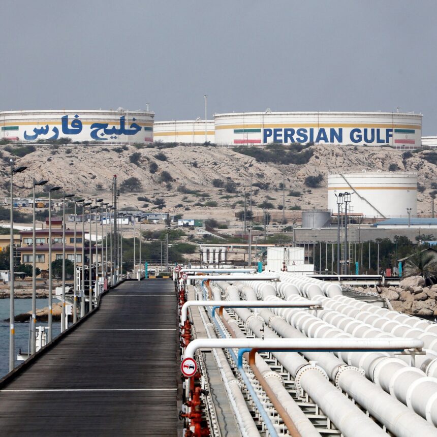 17DC-KHARG-mediumSquareAt3X-1