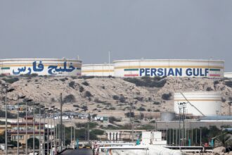 17DC-KHARG-mediumSquareAt3X