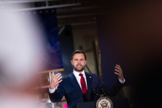 18DC-VANCE-2-qmtf-mediumSquareAt3X-1