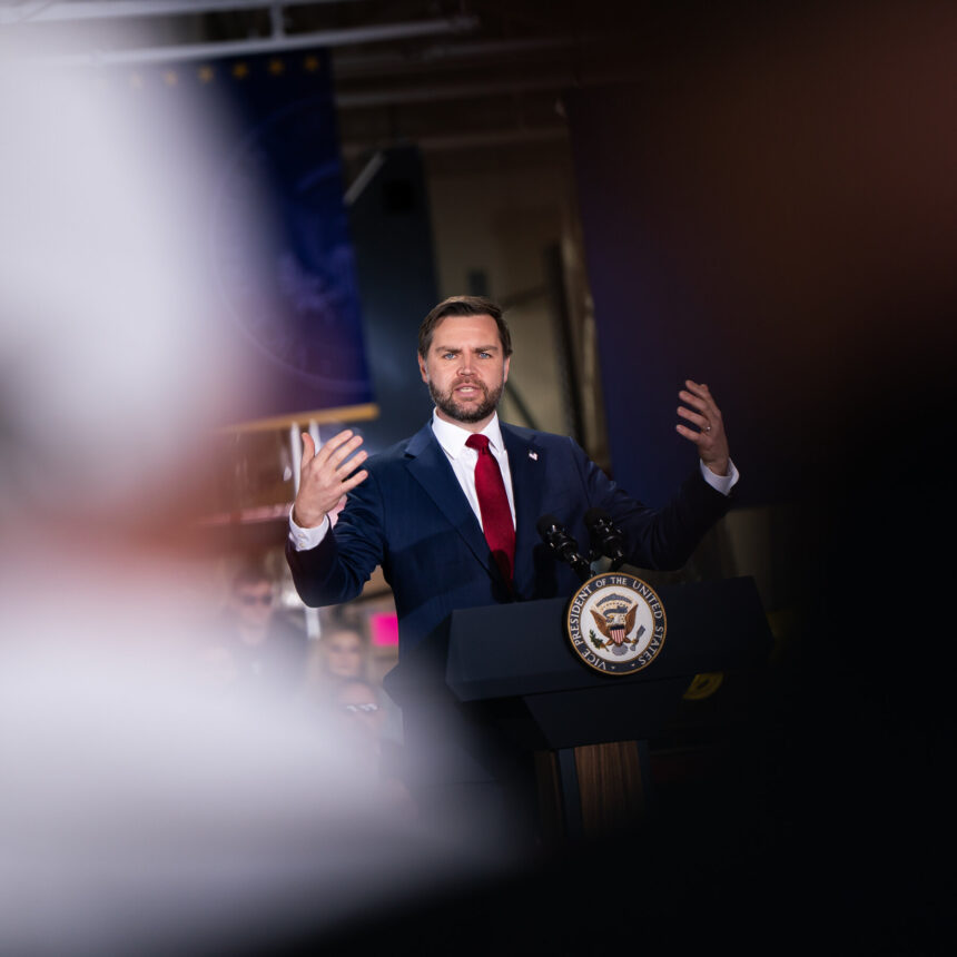 18DC-VANCE-2-qmtf-mediumSquareAt3X-1