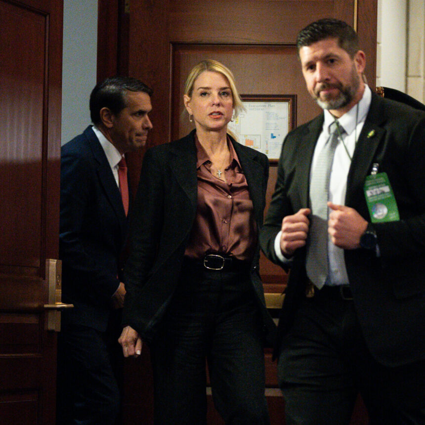 18trump-news-bondi-sub-gjhk-mediumSquareAt3X-1