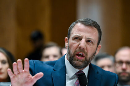 18trump-news-mullin-overseas-bqcj-mediumSquareAt3X-1