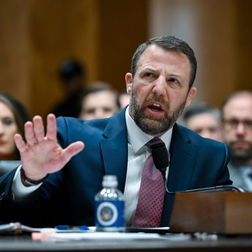 18trump-news-mullin-overseas-bqcj-mediumSquareAt3X