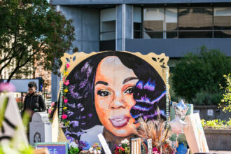 20dc-taylor-topart-bzmg-mediumSquareAt3X