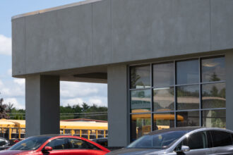 21biz-iran-ev-guide-qbzp-mediumSquareAt3X-2