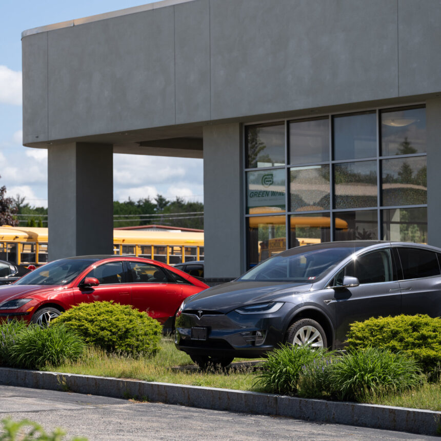 21biz-iran-ev-guide-qbzp-mediumSquareAt3X-3