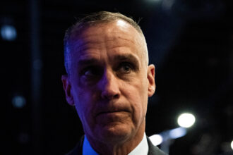 21dc-corey-01-lwmc-mediumSquareAt3X-2