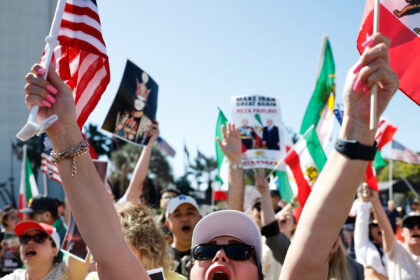 28nat-iran-la-reax-bgjl-mediumSquareAt3X