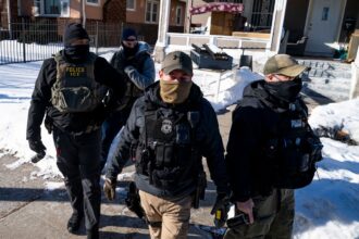 Federal-Agents-Descend-On-Minneapolis-For-Immigration-Enforcement-Operations-4i0yrk57