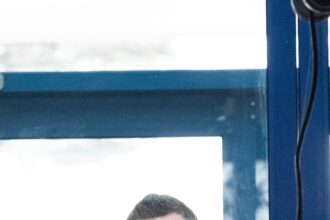 JDW54MKGENAV5B3F3SQQMC64BM-2