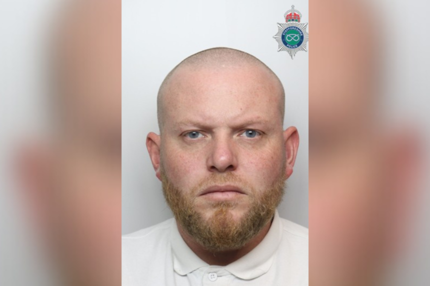 Listen-Father-who-murdered-five-week-old-baby-daughter-makes-999-call-2