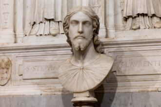 Marble-bust-attributed-to-Michelangelo-after-decade-long-research-in-Rome-b10eu91l