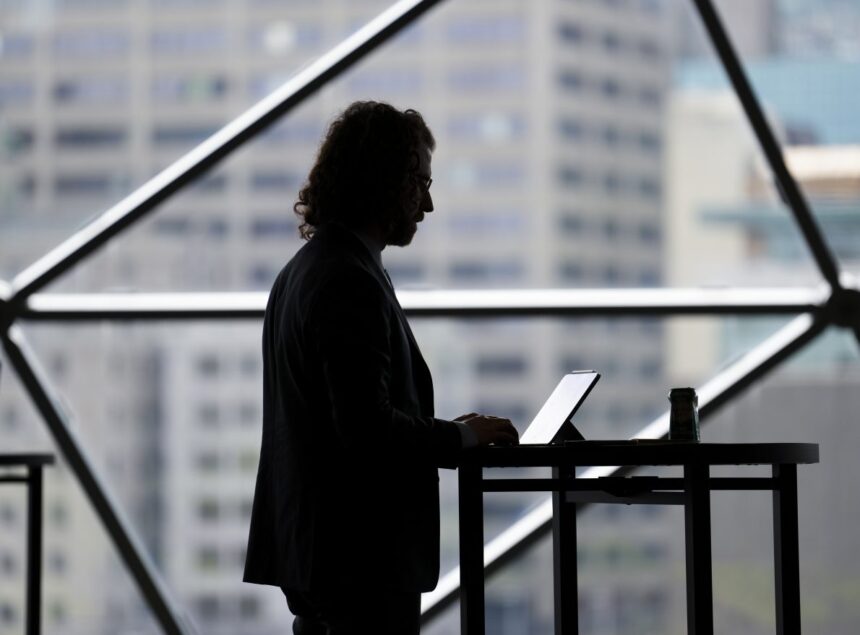 Worker-at-laptop-e1772237092841