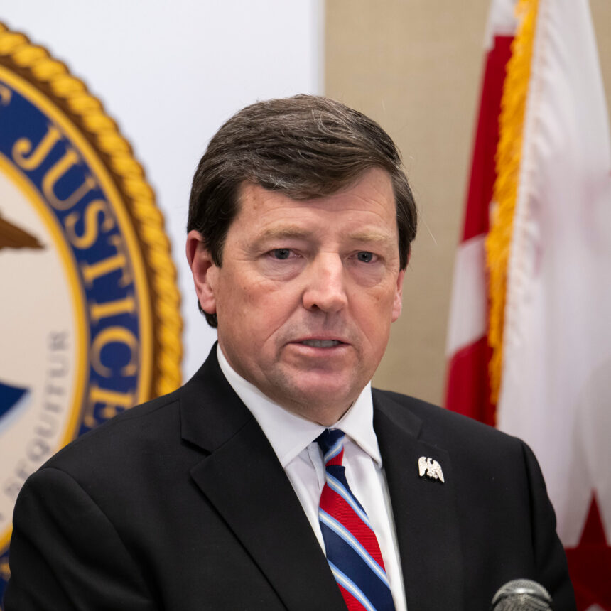 dc-martin-mediumSquareAt3X