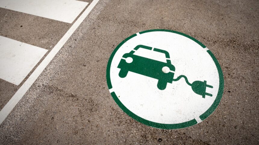 ev-electric-vehicle-car-melb-street-charging-4