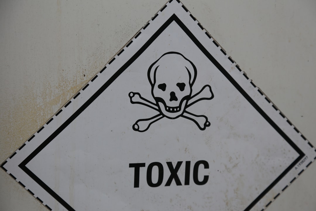 The Toxic Influence of Online Environments