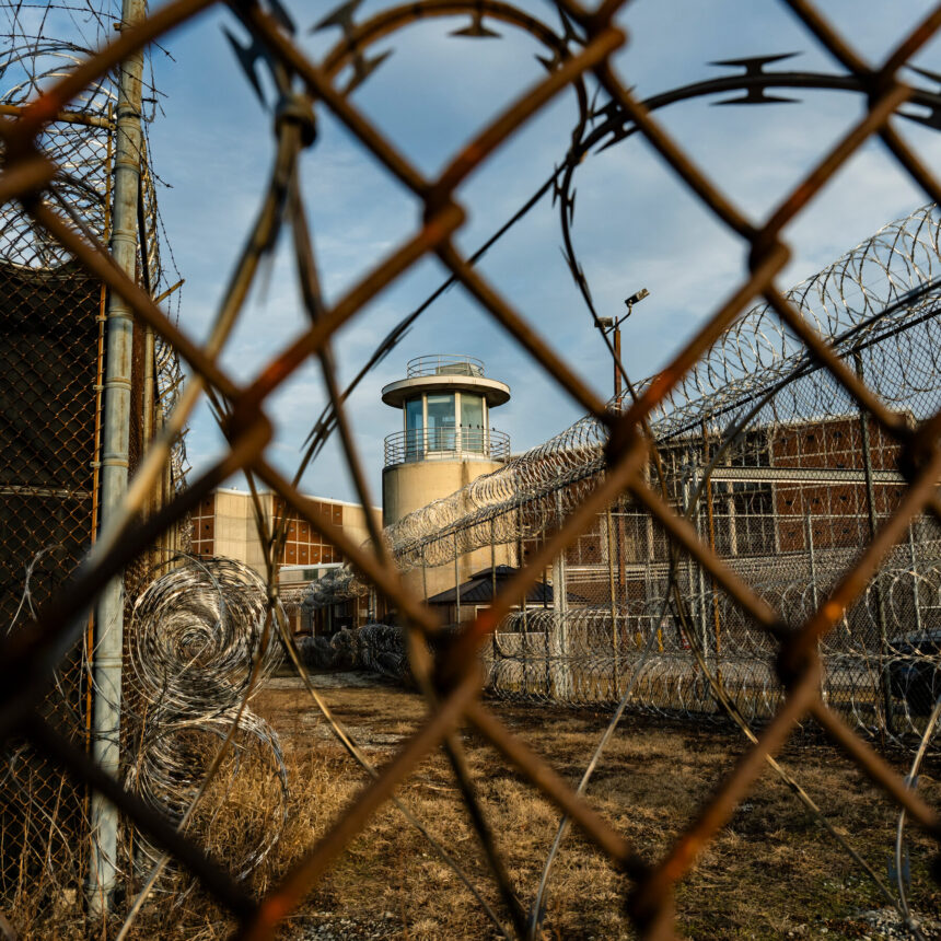 int-drug-chicago-top-wpcg-mediumSquareAt3X-3