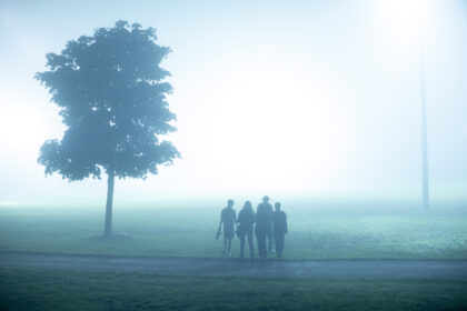 kids-walking-in-park-9