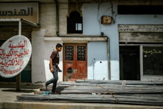 photo-1516415669476-0c96e1cdf25a-1