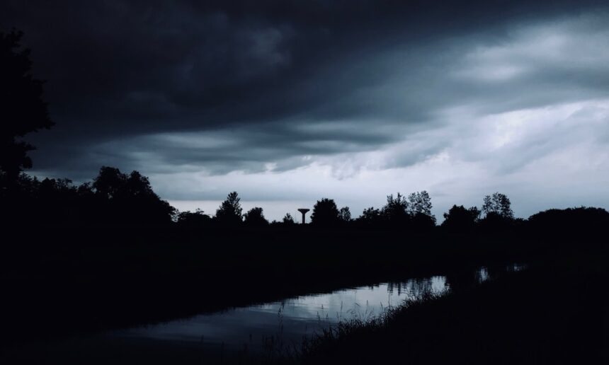 photo-1526626465955-34bda1008500