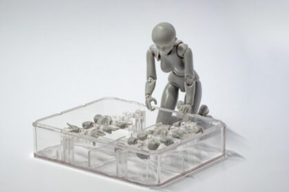 photo-1561719998-e6763867e182