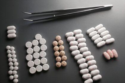 photo-1567333971983-7ba18485eaad