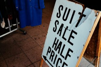 photo-1581298253744-fb9993613c73