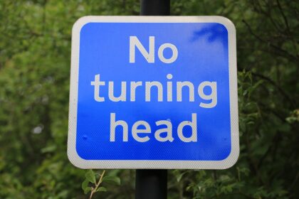 photo-1588601010751-95c3e86b6526