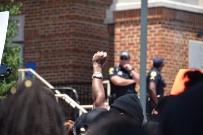 photo-1591119170771-9110afce38d7-1