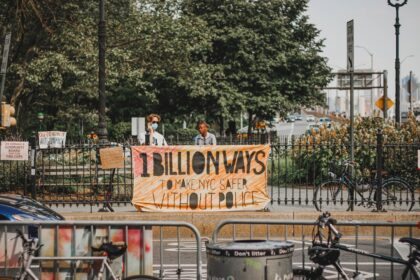 photo-1594055407914-57446447f52b