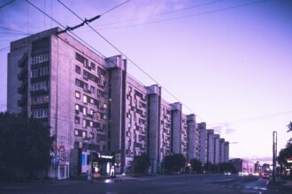 photo-1596470924019-6f6aa94bef91