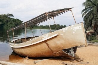 photo-1599398602842-24726a76153c