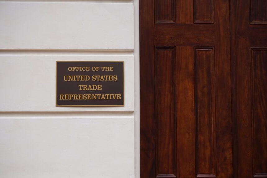 photo-1602522440987-ff016a5c11ae