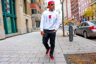 photo-1606441074039-9649cf6dc4ce