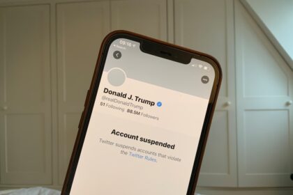 photo-1610270197941-925ce9015c40