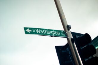 photo-1611852659446-ebb8f5defaed